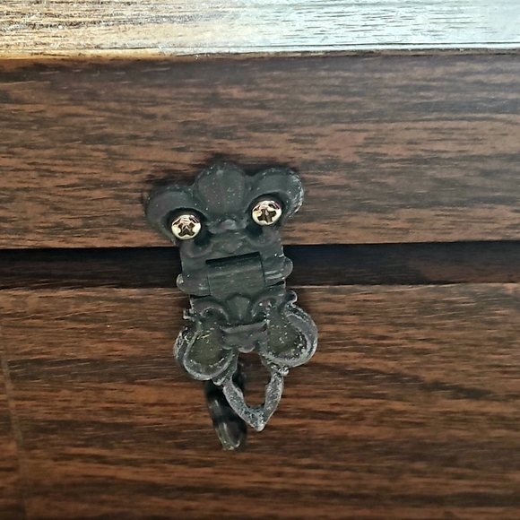 Vintage wooden jewlery box w| contents•Watches• - Picture 14 of 16